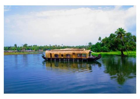 Enjoy the Alluring Backwaters of Kerala | Lifemadeasy Holidays